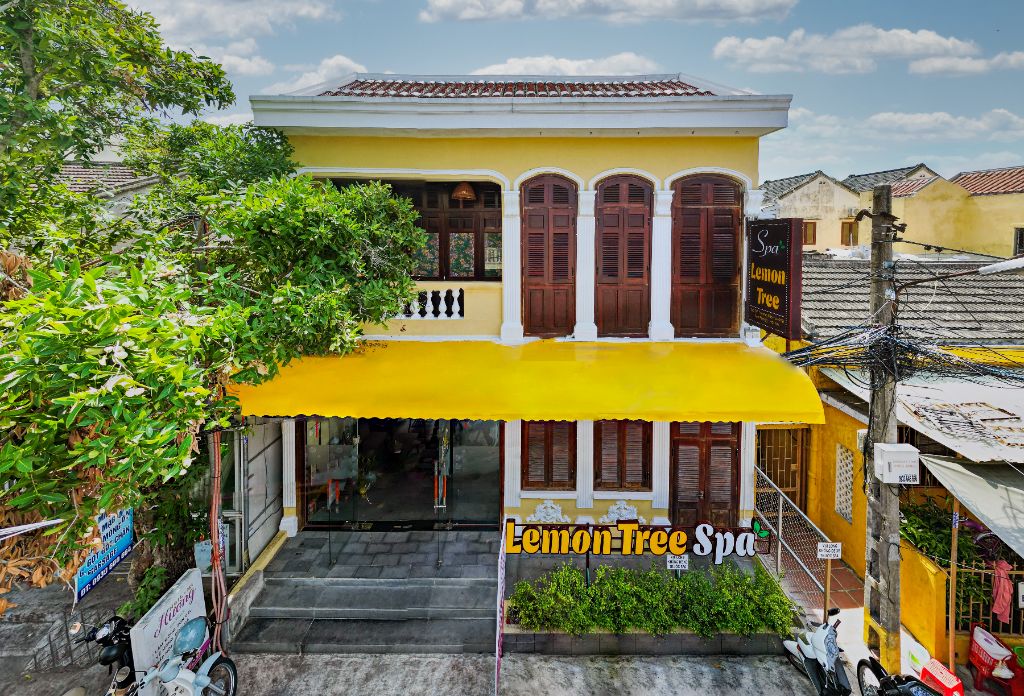 Lemon Tree Spa exterior and storefront in Hoi An